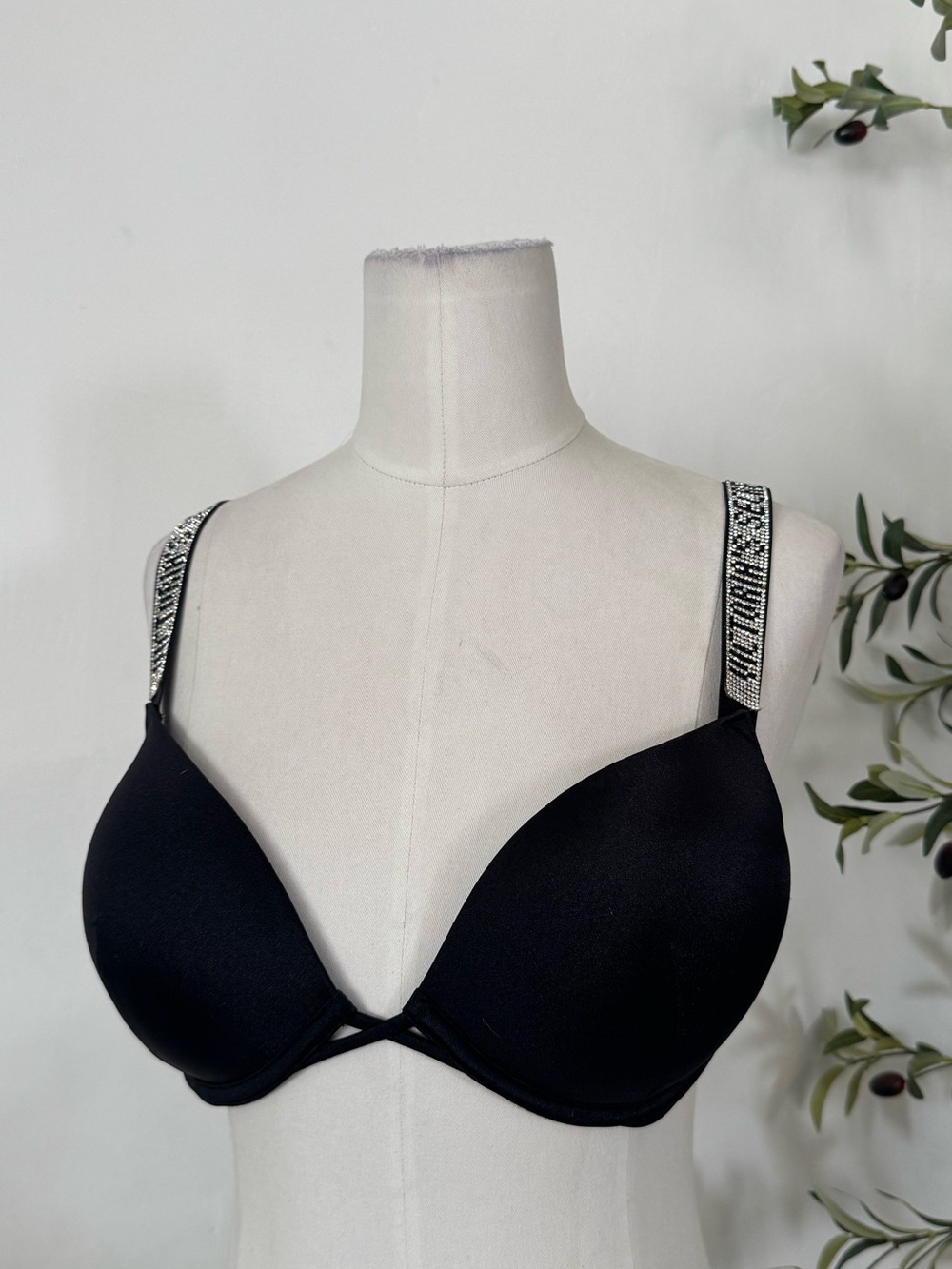 Victoria’s Secret Black Bikini Push Up Bra Rhinestone Logo Straps crossback
